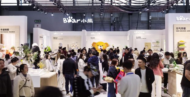 从AI产品系列到全场景布局：恒盛娱乐AWE展示品质生活新范式